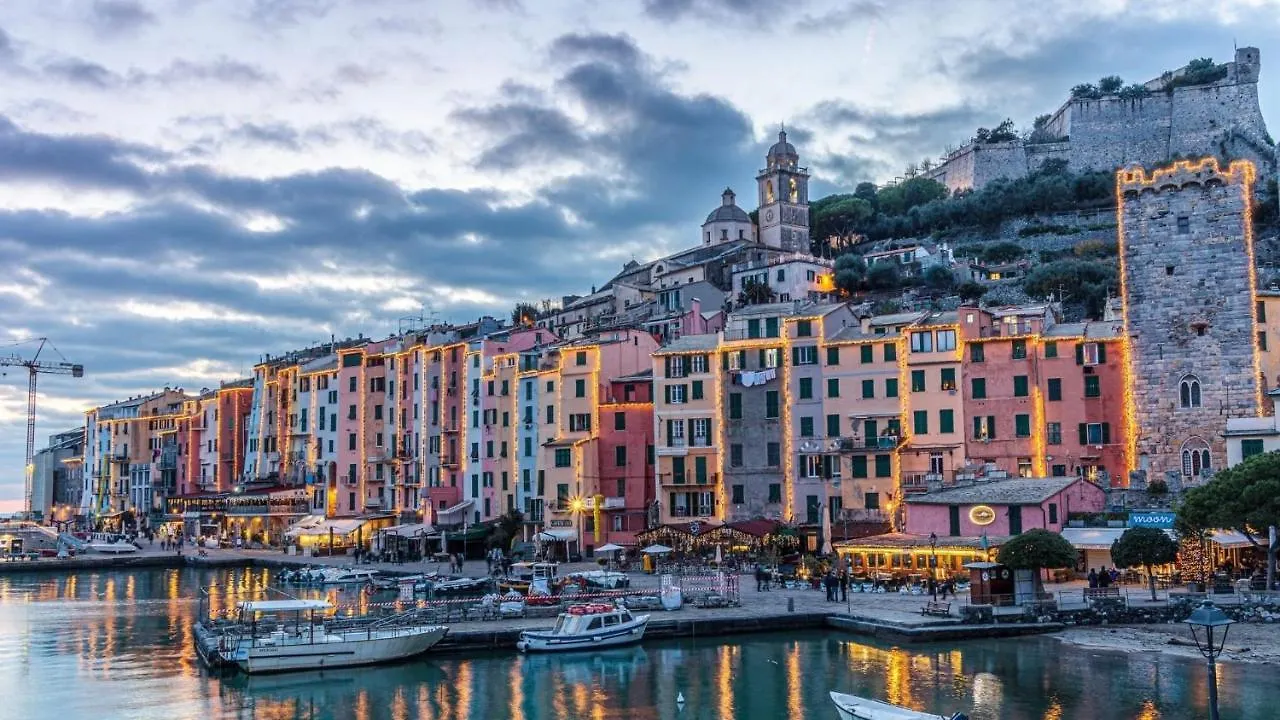 Salmastro Room Porto Venere Guest house